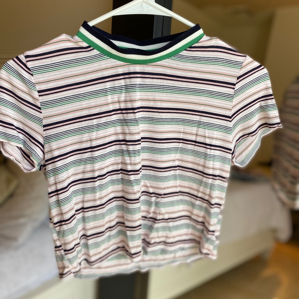 Light pink stripped crop top